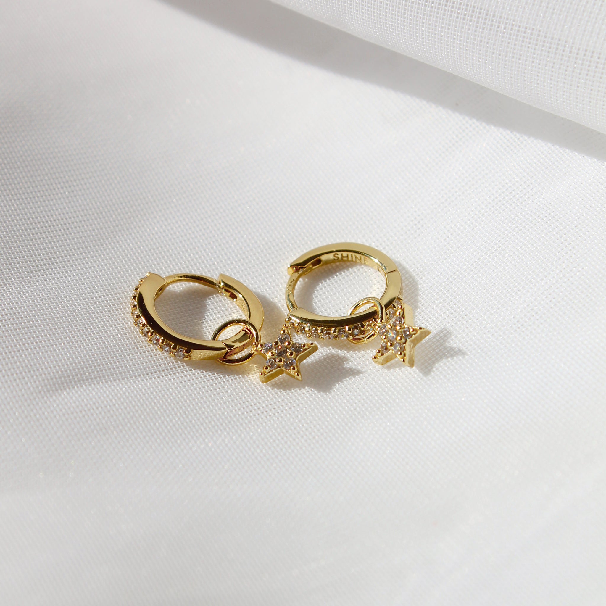 Shine Star Huggies Seek + Find