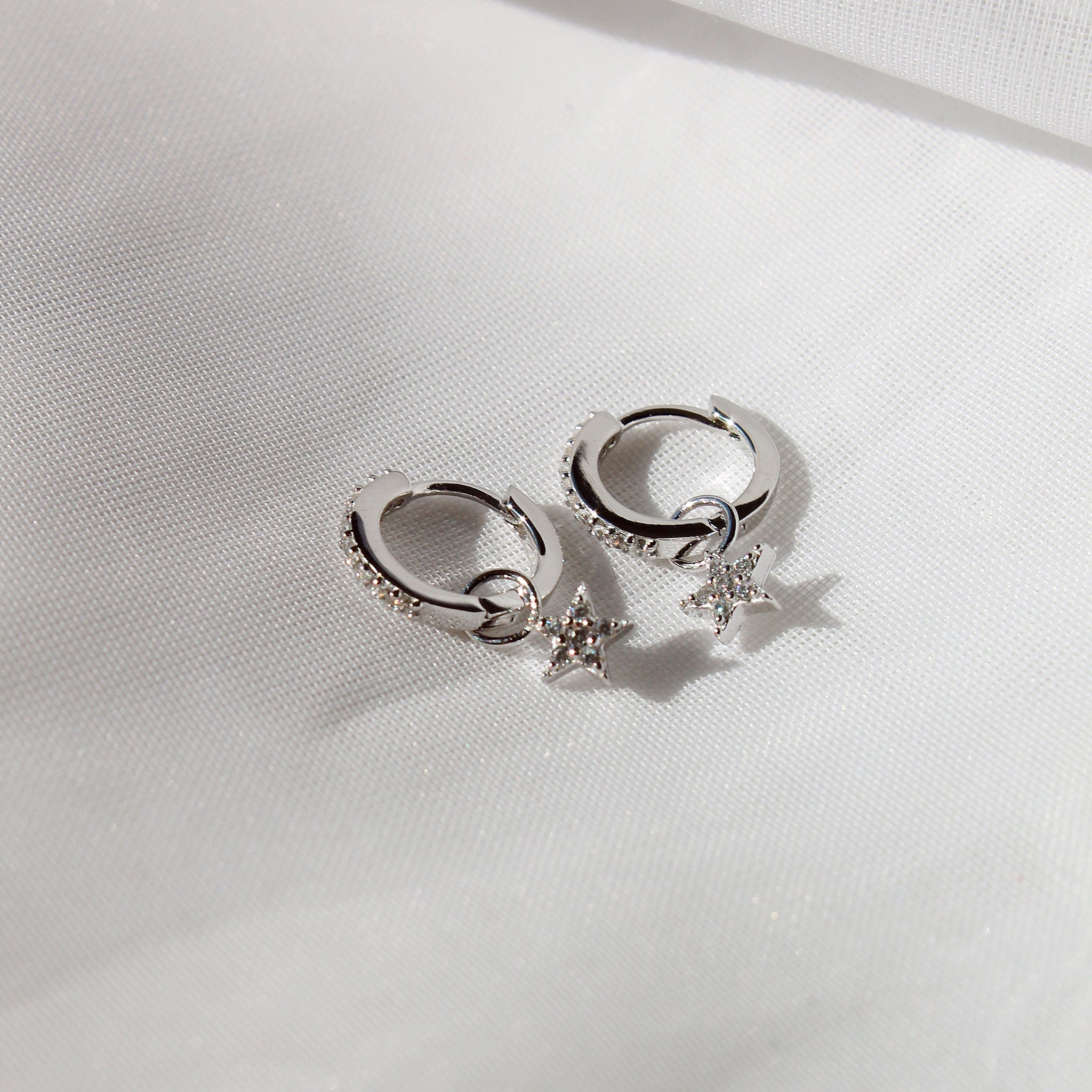 Shine Star Huggies Seek + Find