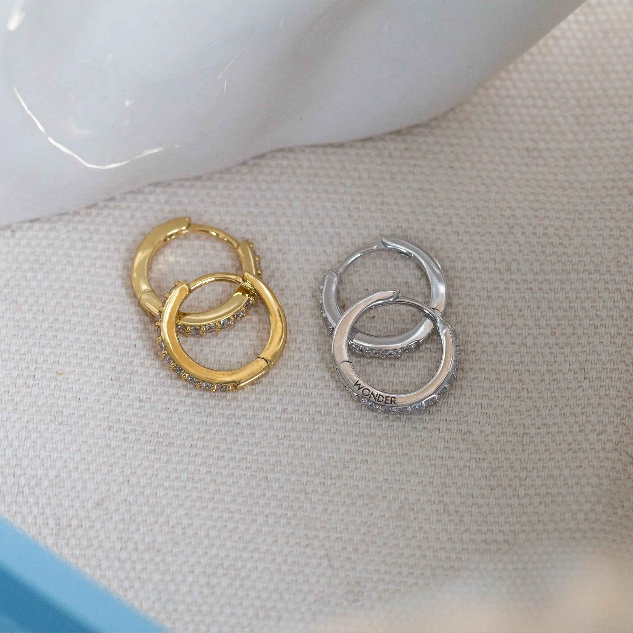 Wonder Huggies Seek + Find