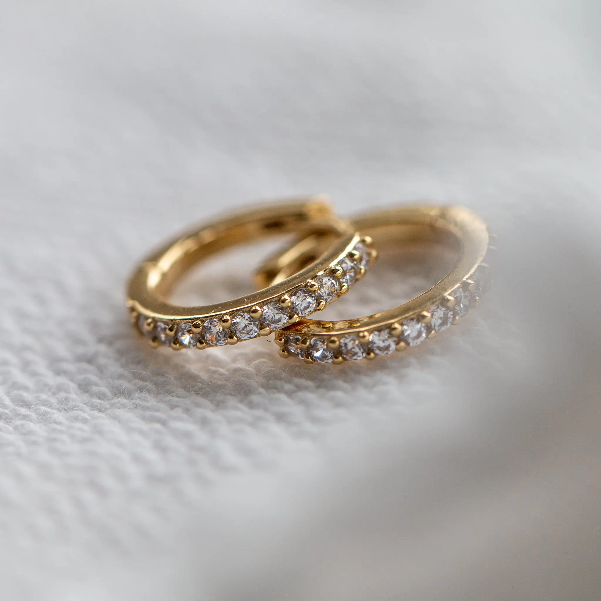 Wonder Huggies - Seek+Find