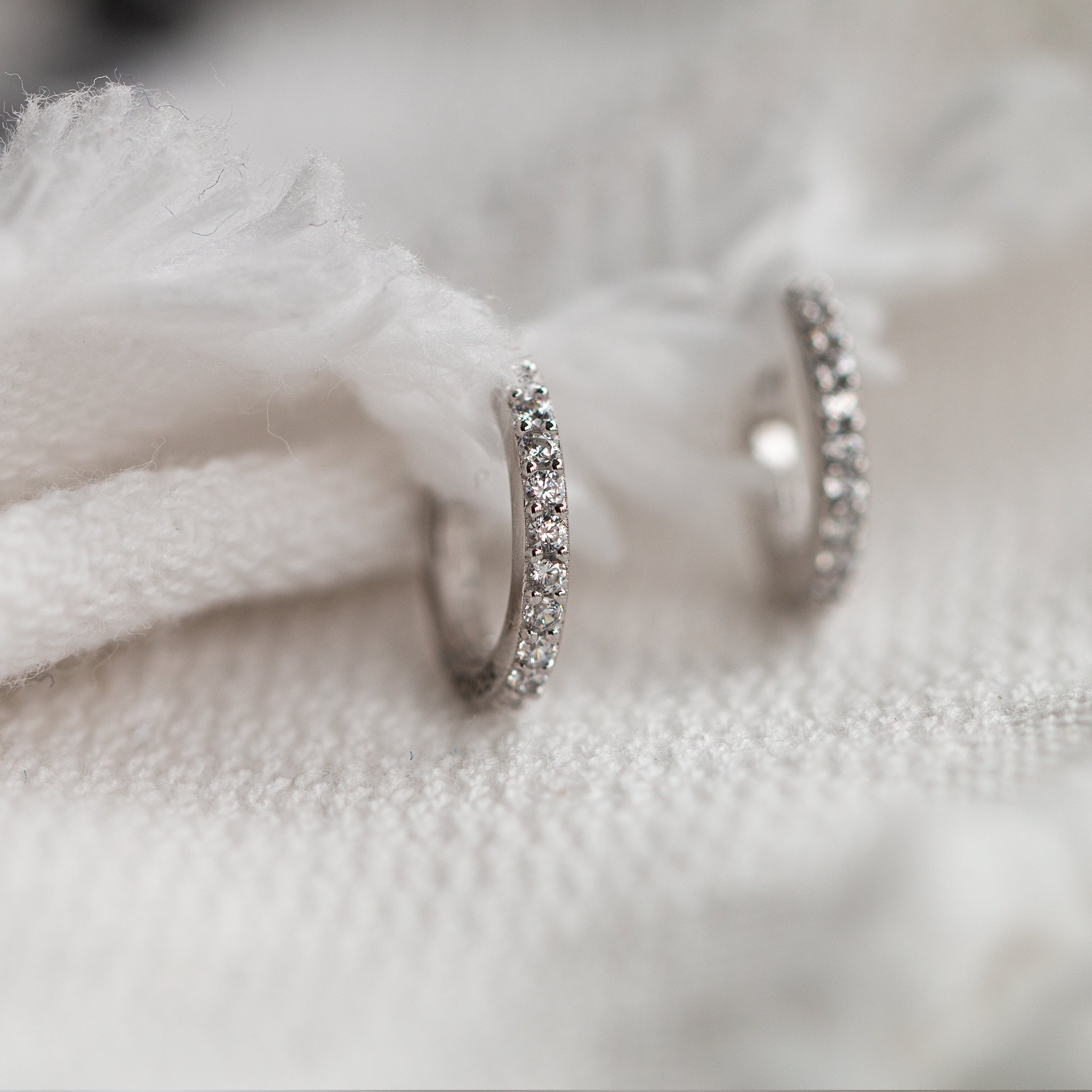 Wonder Huggies - Seek+Find